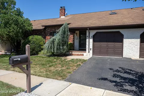 4 Cheltenham Pl #604, Sayreville, NJ 08872