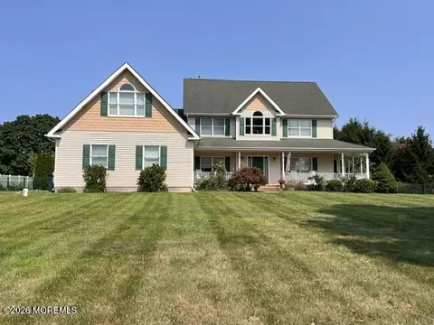 1827 Regina Ct, Toms River, NJ 08755