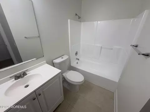 Bath - 99 Joan Ct, Jackson, NJ 08527 photo 1 of 2