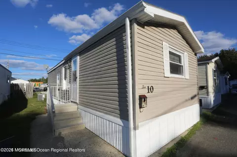 10 Hazlet Park Park, Hazlet, NJ 07730