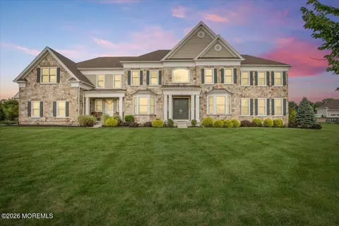 4 Prestwick Ct, Holmdel, NJ 07733