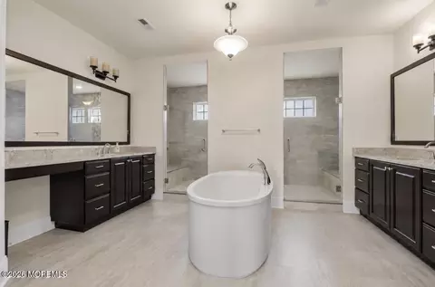 Bath - 4 Prestwick Ct, Holmdel, NJ 07733 photo 1 of 1