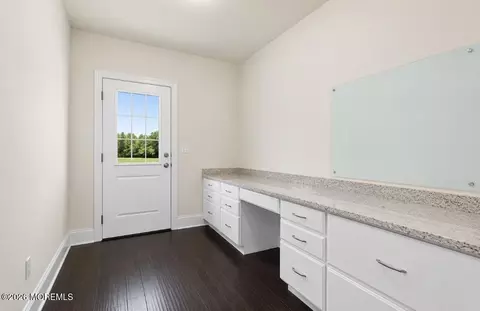 Entry Way - 4 Prestwick Ct, Holmdel, NJ 07733 photo 2 of 4