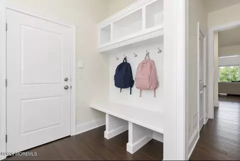 Entry Way - 4 Prestwick Ct, Holmdel, NJ 07733 photo 3 of 4