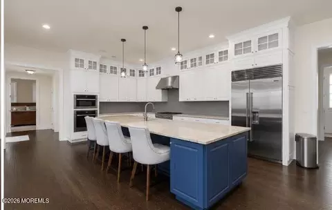 Kitchen - 4 Prestwick Ct, Holmdel, NJ 07733 photo 2 of 4