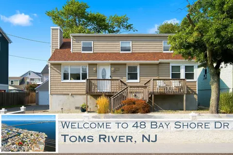48 Bay Shore Dr, Toms River, NJ 08753
