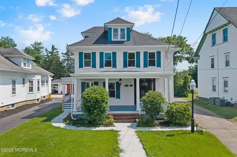 135 S Main St, Allentown, NJ 08501