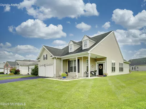 2 Williamsburg Ct, Allentown, NJ 08501
