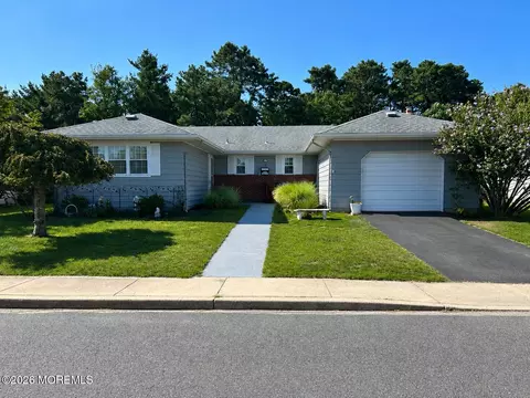 406 Jamaica Blvd, Toms River, NJ 08757