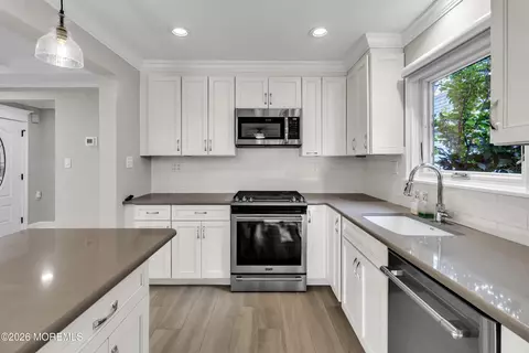 Kitchen - 29 Markham Rd, Brick, NJ 08724 photo 2 of 5