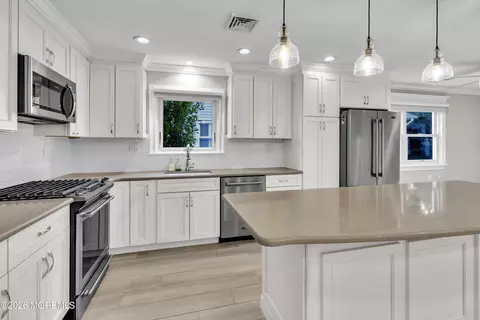 Kitchen - 29 Markham Rd, Brick, NJ 08724 photo 5 of 5