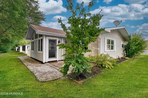 Exterior - 29 Markham Rd, Brick, NJ 08724 photo 7 of 11