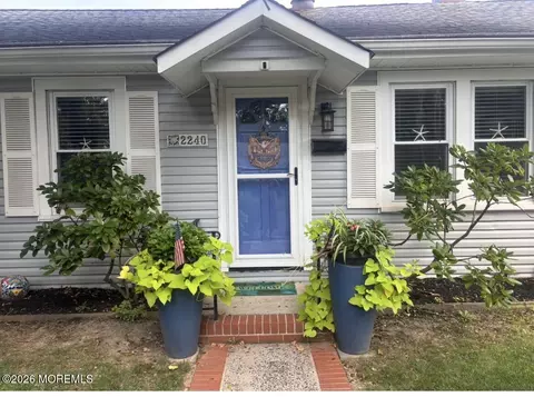 2240 Philadelphia Ave, Manasquan, NJ 08736