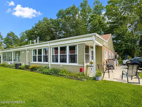 10 Cedar St # C, Toms River, NJ 08757