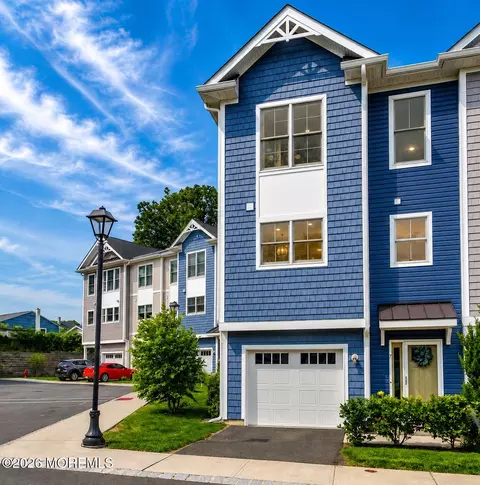 7 Raritan Cv, Keyport, NJ 07735