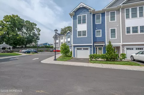 7 Raritan Cv, Keyport, NJ 07735