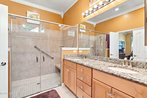 Bath - 9 Brielle Ct, Waretown, NJ 08758 photo 1 of 3