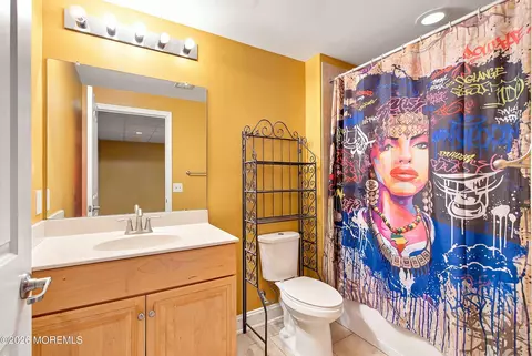 Bath - 9 Brielle Ct, Waretown, NJ 08758 photo 3 of 3