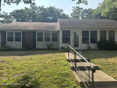 259 Huntington Dr # C, Lakewood, NJ 08701