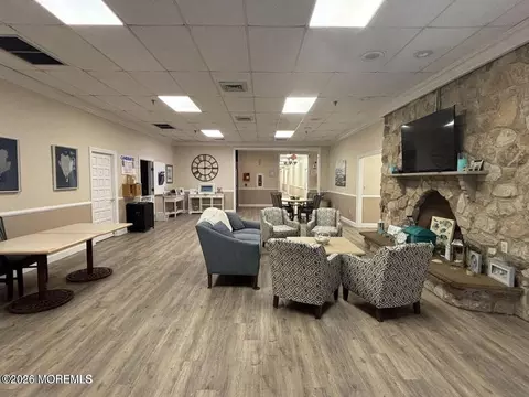Living - 4 Brenner Ct, Brick, NJ 08724 photo 2 of 2