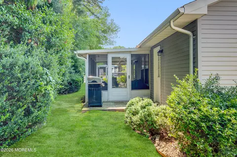 Exterior - 4 Brenner Ct, Brick, NJ 08724 photo 1 of 6