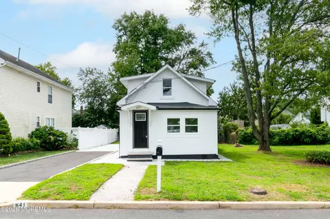 641 Hudson Ave, Port Monmouth, NJ 07758