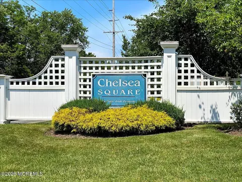 114 Magna Carta Dr, Morganville, NJ 07751