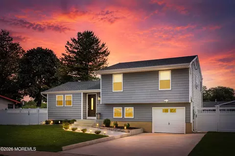 906 Ruth Dr, Tinton Falls, NJ 07753