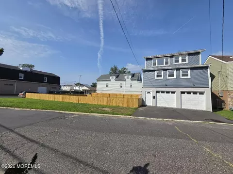 37 Circuit St, Keansburg, NJ 07734