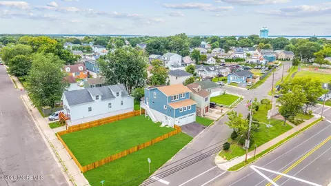 37 Circuit St, Keansburg, NJ 07734