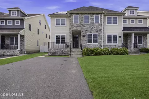 14 Majestic Way, Lakewood, NJ 08701