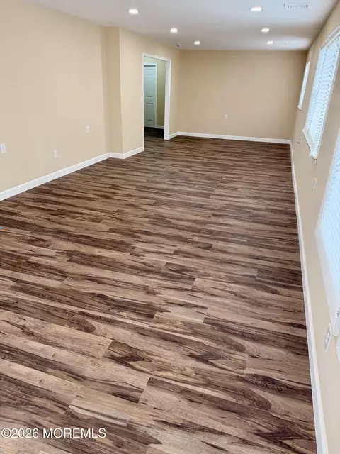 2268 Mount Hood Ln, Toms River, NJ 08753