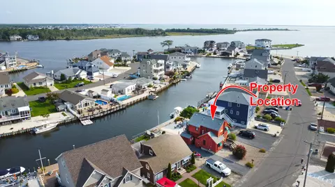 915 Meadow Lark Dr, Lanoka Harbor, NJ 08734