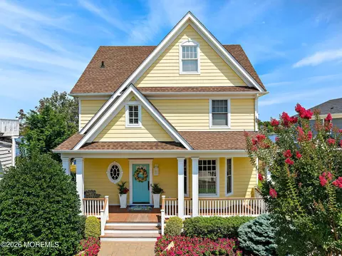 201 Comanche Dr, Oceanport, NJ 07757