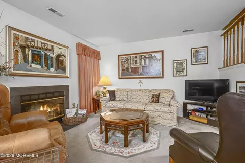 102 Rumford Way, Manalapan, NJ 07726