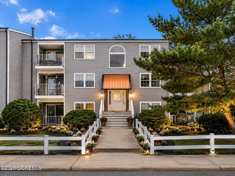 424 Beachway Ave #5A, Keansburg, NJ 07734