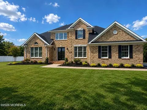 210 Sheffield Dr, Freehold, NJ 07728
