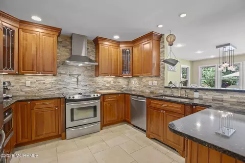 Kitchen - 45 Pineoaka Rd, Jackson, NJ 08527 photo 1 of 2