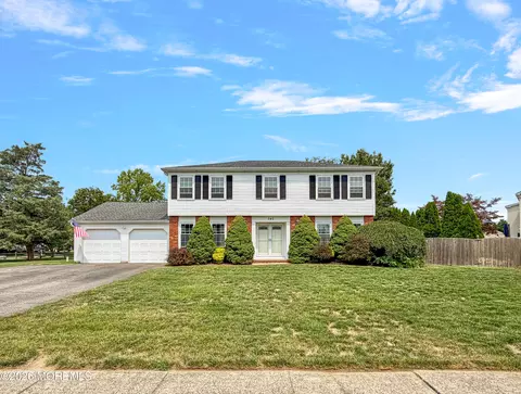 240 Constitution Ave, Toms River, NJ 08753