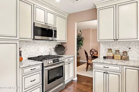 669 Buckingham Dr # B, Manchester, NJ 08759