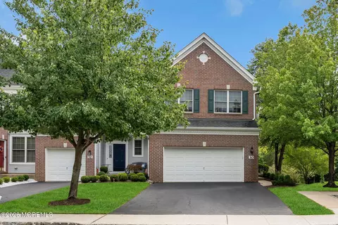 30 Demarest Dr, Manalapan, NJ 07726