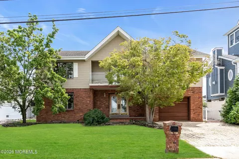 1893 Lookout Dr, Toms River, NJ 08753