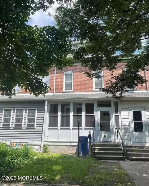 42 3rd Ave, Roebling, NJ 08554
