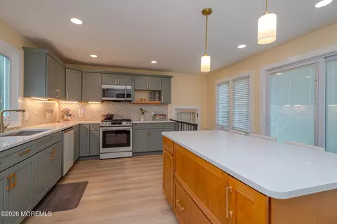 Kitchen - 500 Pine St, Lakehurst, NJ 08733 photo 1 of 4