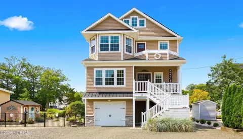 38 Circle Ct, Brick, NJ 08723
