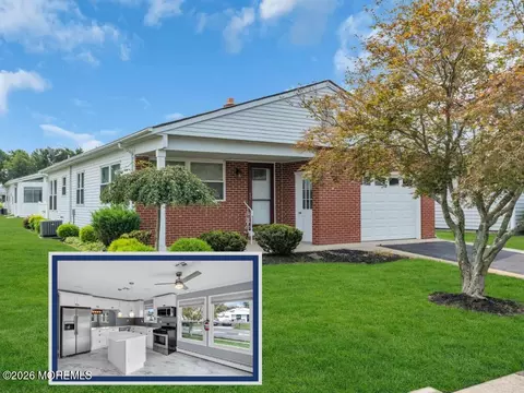 1 Zapata Ct, Toms River, NJ 08757