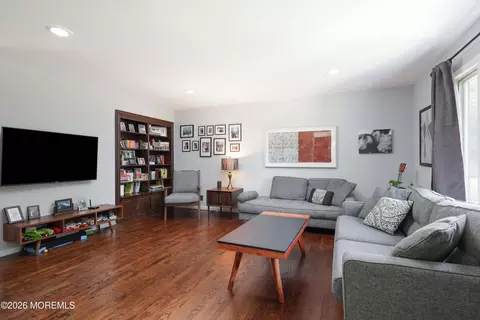 18 Constitution Dr, Leonardo, NJ 07737 photo 10