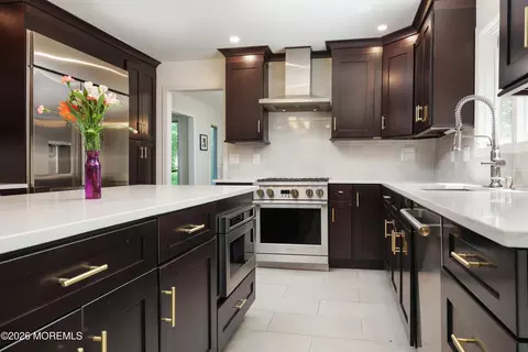 18 Constitution Dr, Leonardo, NJ 07737 photo 17