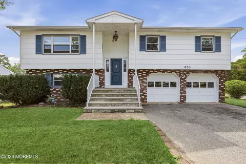 853 Neptune Ave, Beachwood, NJ 08722