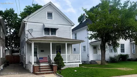 52 Bank St, Red Bank, NJ 07701